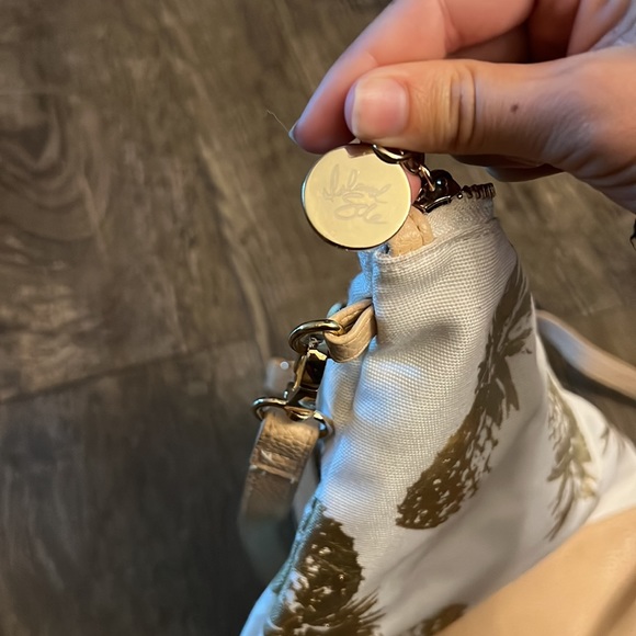 Pineapple purse - Picture 3 of 5